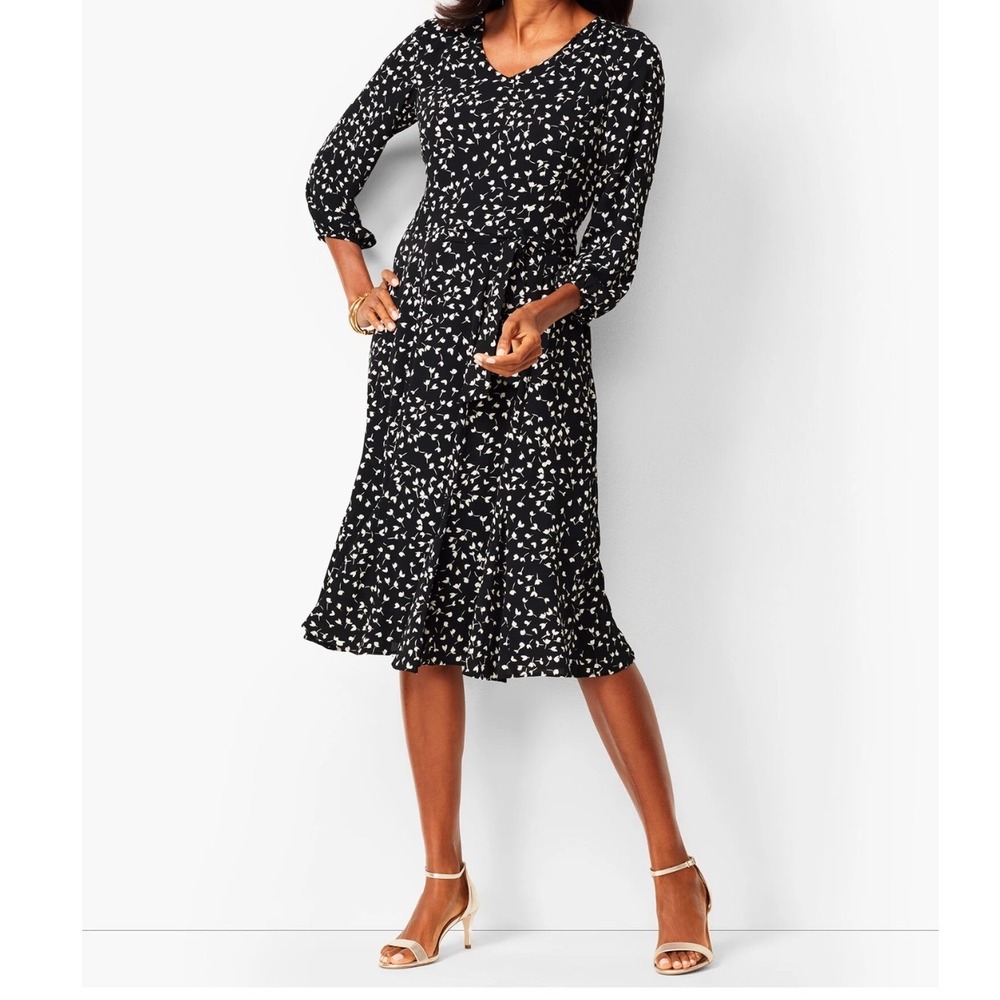 Talbots Fit & Flare Dress Floral Print 3/4 Sleeve V-Neck Black Size‎ 6